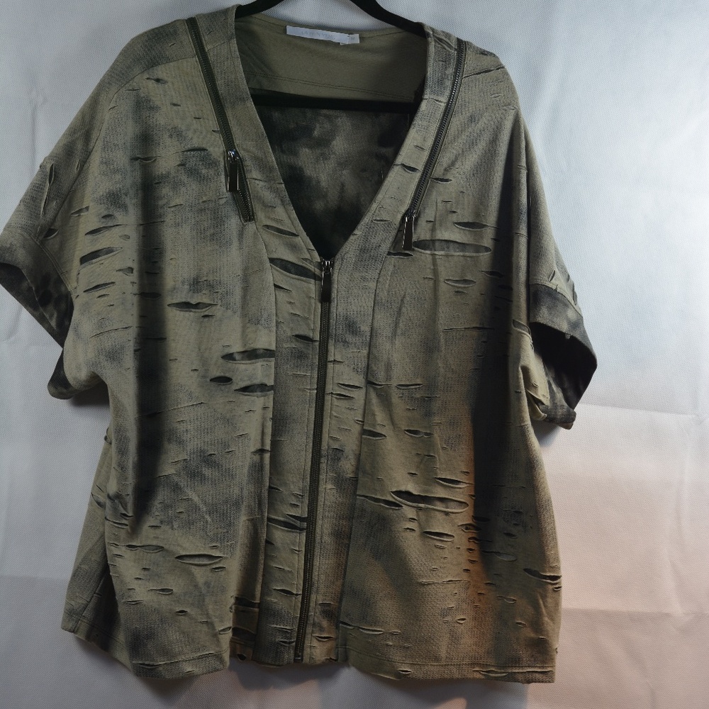 Green Ripped Jersey Stretch Top SZ M Lauren Vidal